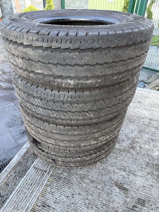 Гуми за кемпер continental 225/75/16