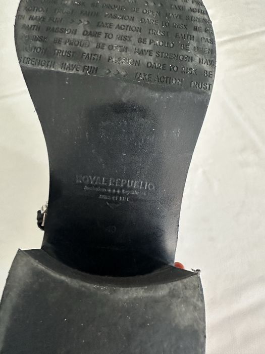 Боти естествена кожа