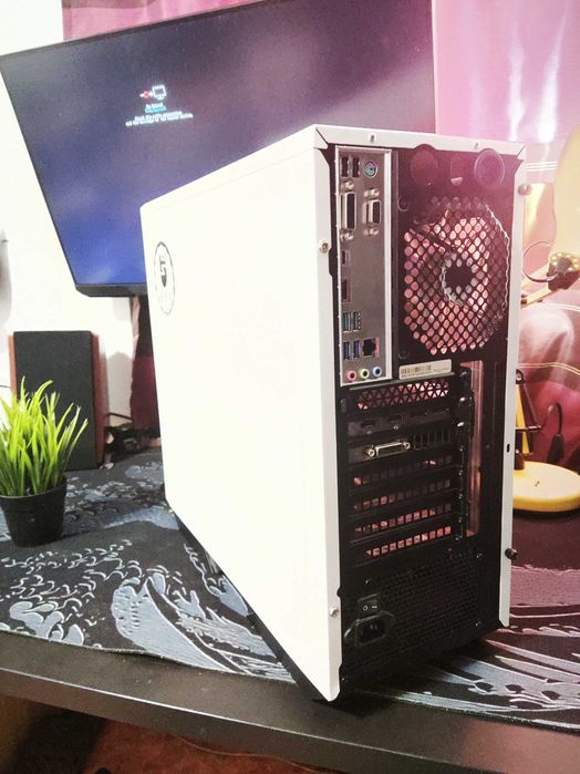 Бюджетен геймърски компютър i5-7500,Rx580,2x8GB, Z270K