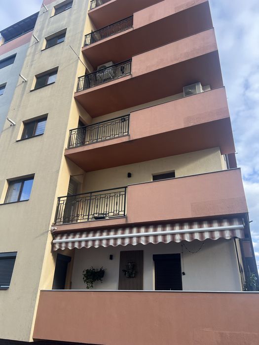 Vand apartament 3 camere 95 m patrati
