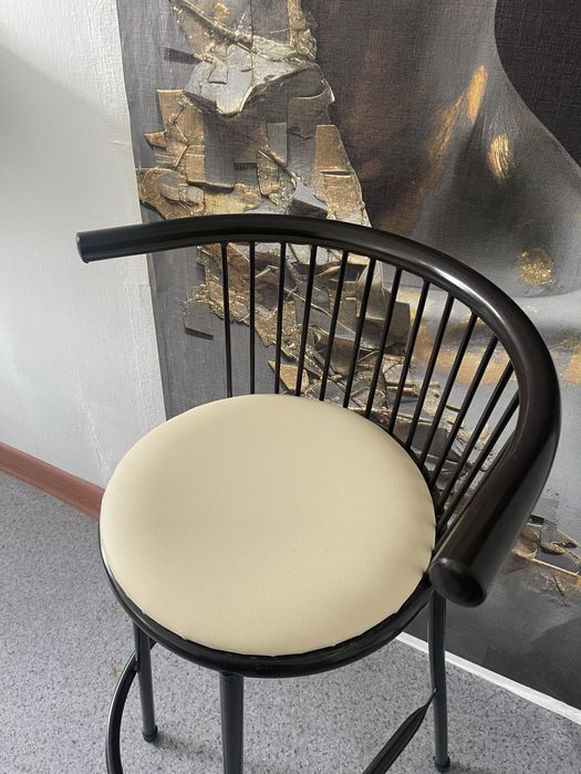 Барный стул новый