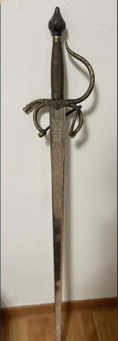 Vand sabie veche spaniola incrustata lungime totala cu maner 104cm