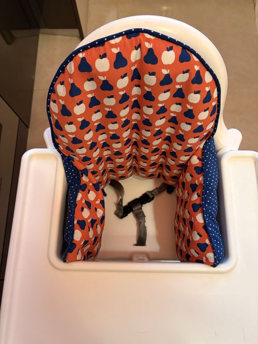 Scaun de masa bebe model ikea