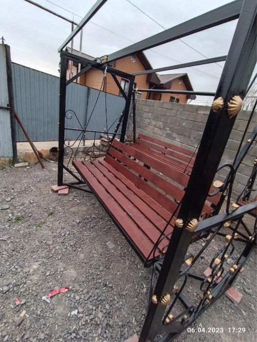 Качели садовые