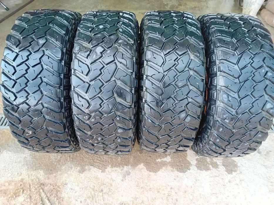 Джипови гуми 31x10.50 R15 – Отлично състояние