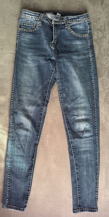 Дамски дънки - различни модели х15 лв.