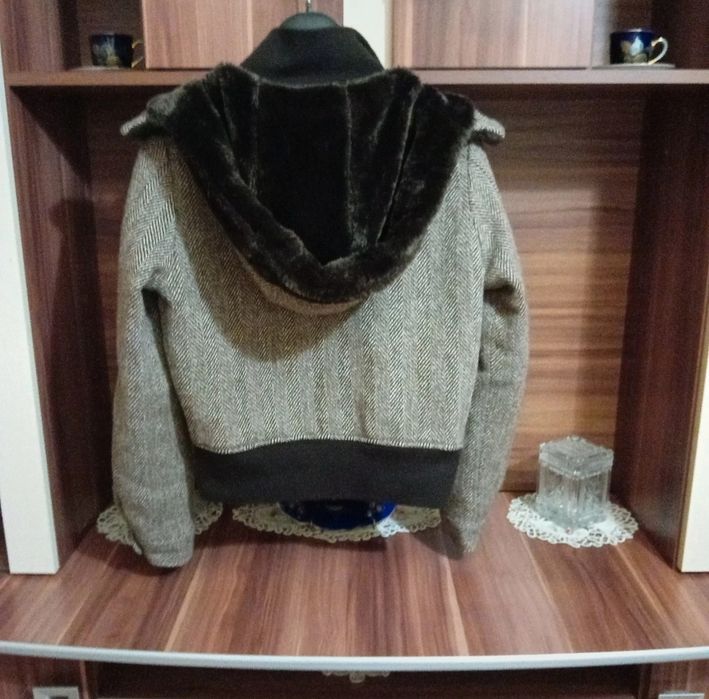 Geaca dama de iarna pana în talie