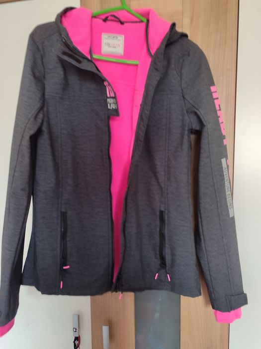 Jachetă softshell gri cu interior roz de la marca Girls