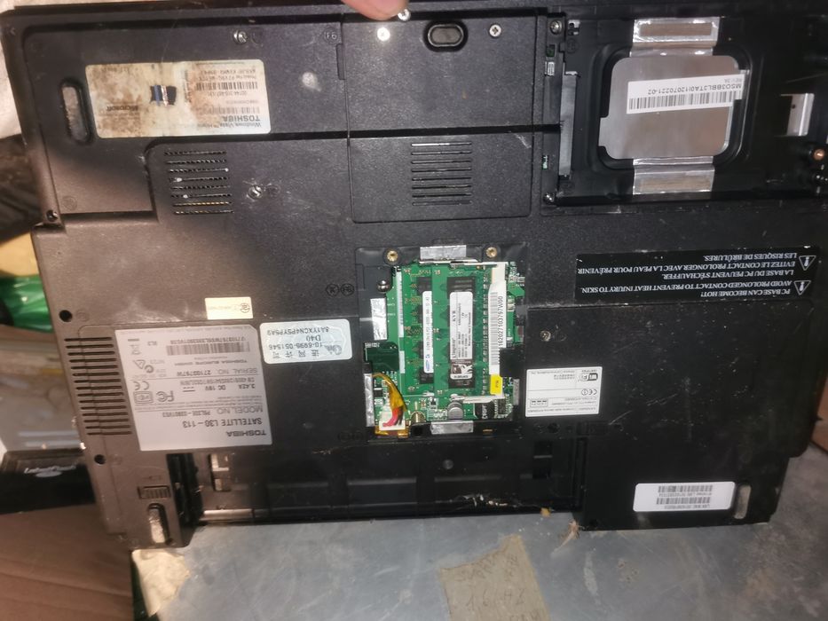 Leptop pentru piese 15 lei/buc