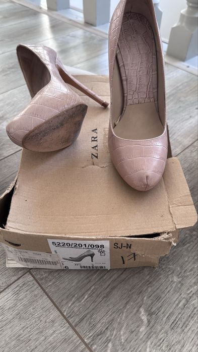 Новые туфли Zara