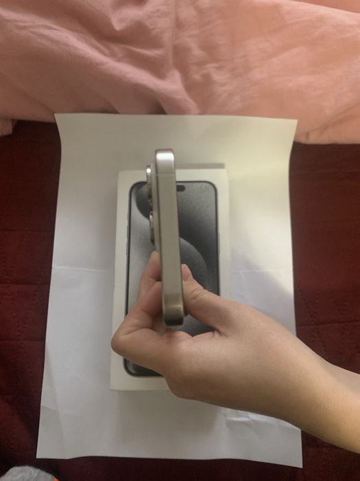 Iphone 15 pro max 256gb impecabil 10/10 cumparat de nou cu factură  la el