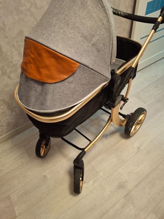 Продам детскую коляску