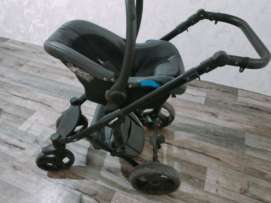 Продам детскую коляску Verdi 3 в 1