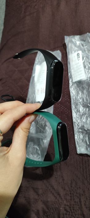 2 бр. НОВИ LED часовника с тъчскрийн за 10  лв.