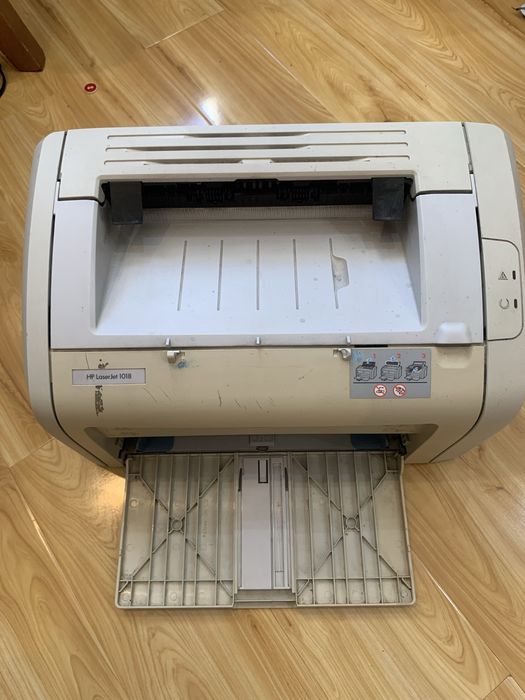 Продам принтер Hp1018