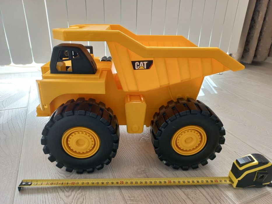 Самосвал CAT 40 cm