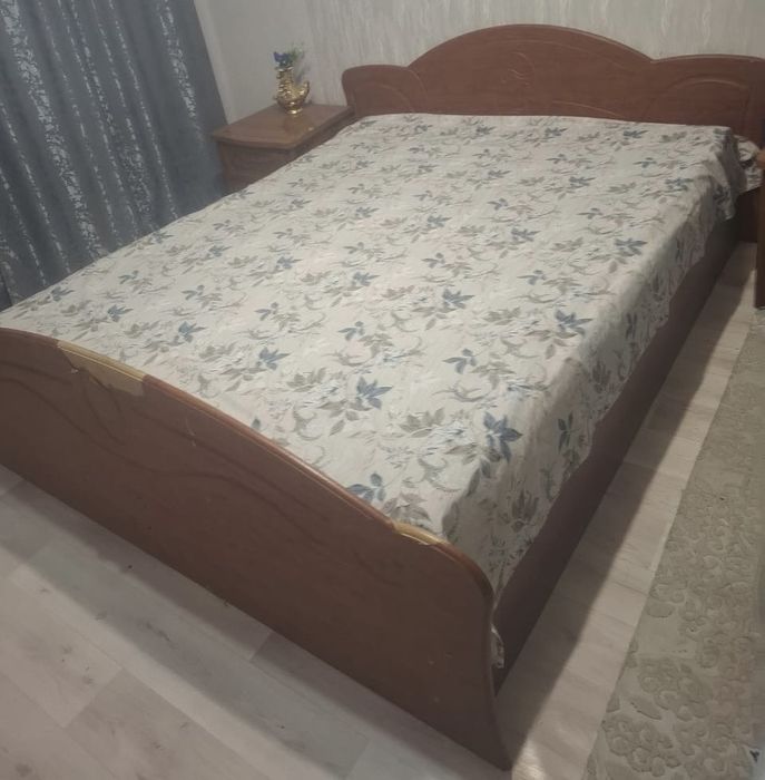 Кровать двухспальняя