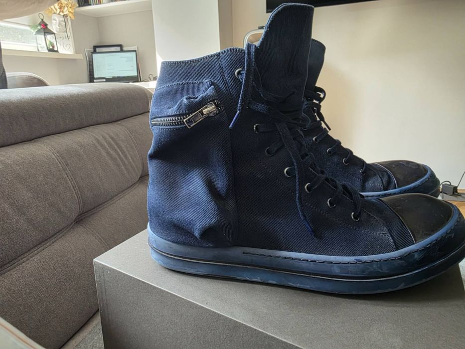 Продавам Rick Owens DRKSHDW EDFU Denim Cargo Sneakers в цвят Indigo.