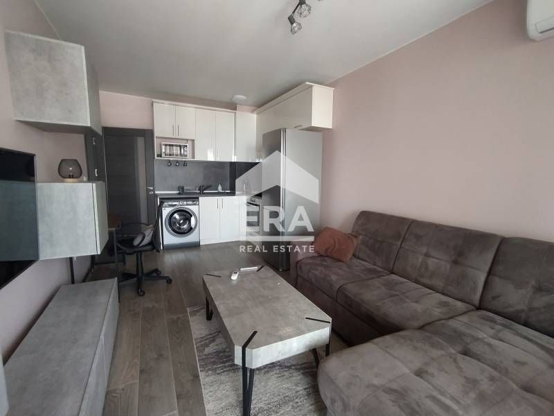 Дава се под наем Двустаен апартамент в Варна, Бриз - 58 кв.м за 563 € - Снимка #1