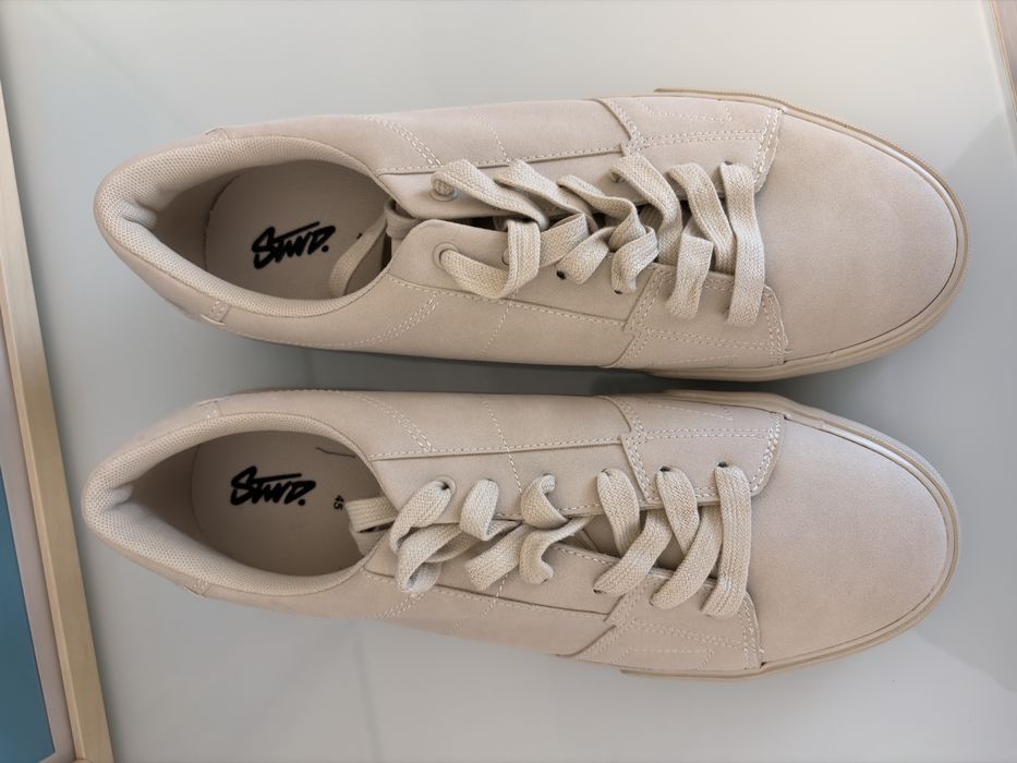 Чисто Нови обувки Pull&Bear