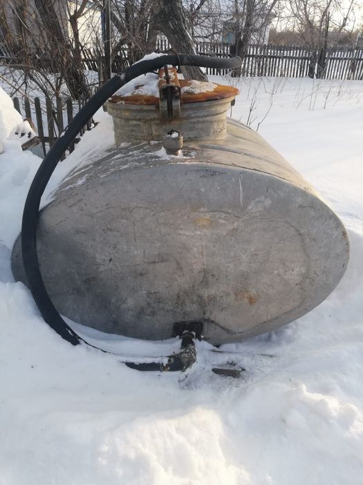 Продам бочку 1 куб