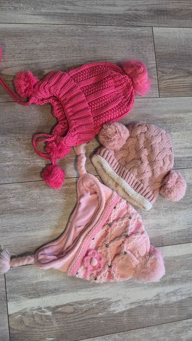 Шапки, шал, ръкавички