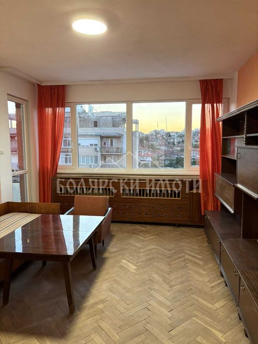 Просторен апартамент с 3 спални до парк Дружба