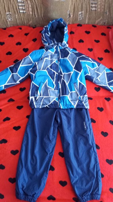 vand costum pentru iarna