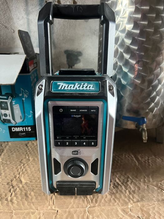 Radio MakitaDMR 115