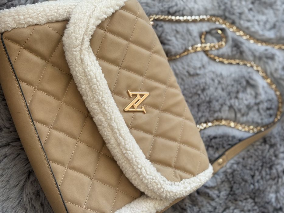 Дамски чанти до 15€