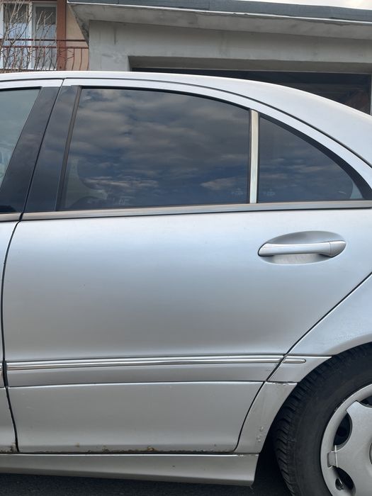 Задна броня задни врати