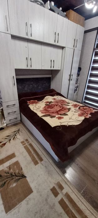 Сергилида 3 хонали уй сотаман уй узимики  75 000 у е келишамиз пулига