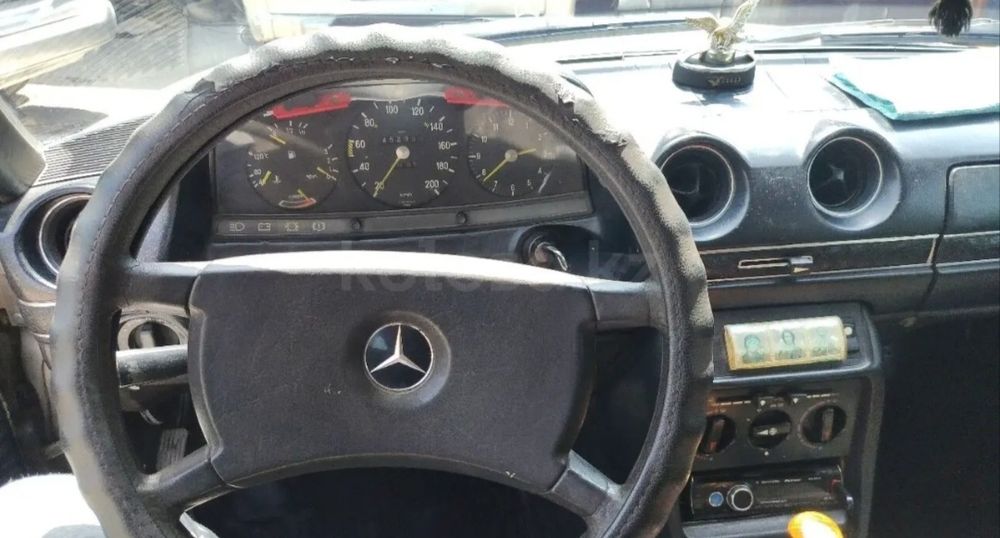 Продам Мерседес 123