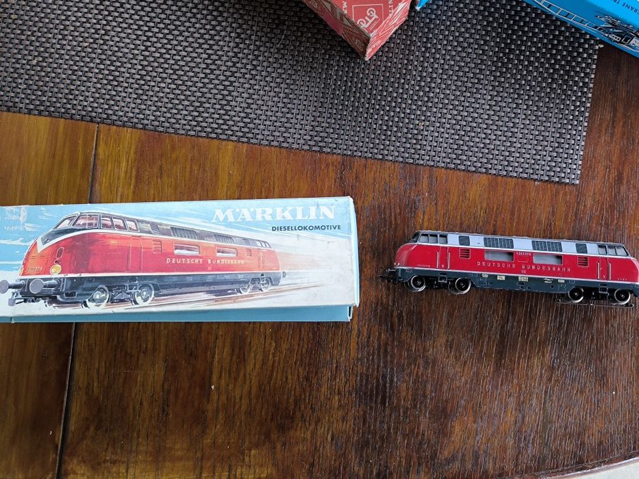 Colectie macheta trenulete Marklin, aprox 50 de piese locomotive si vagoane