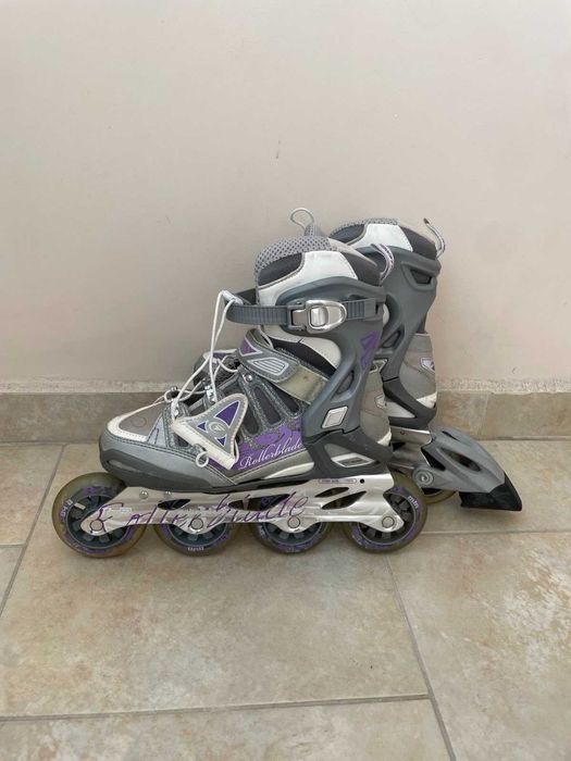 Дамски ролери Rollerblade в идеално състояние + каска и ръкавици