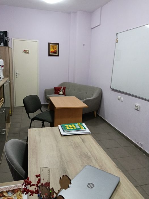 Офис в центъра до хотел Дунав