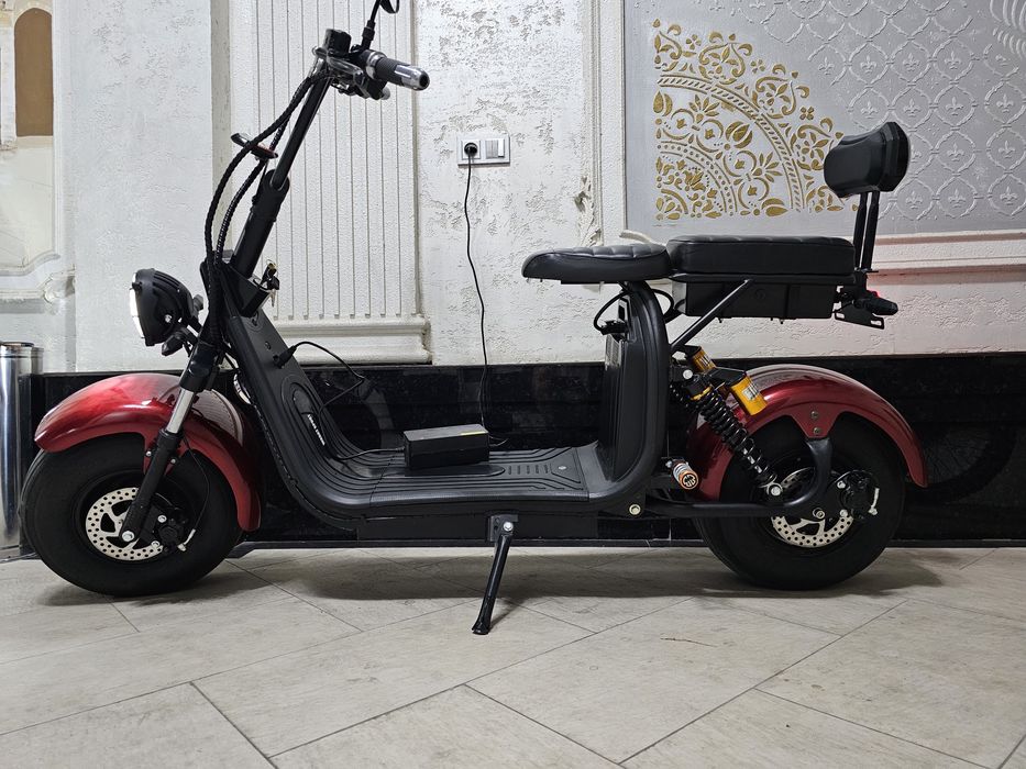 Skuter yangi yaqinda motosalondan olganman