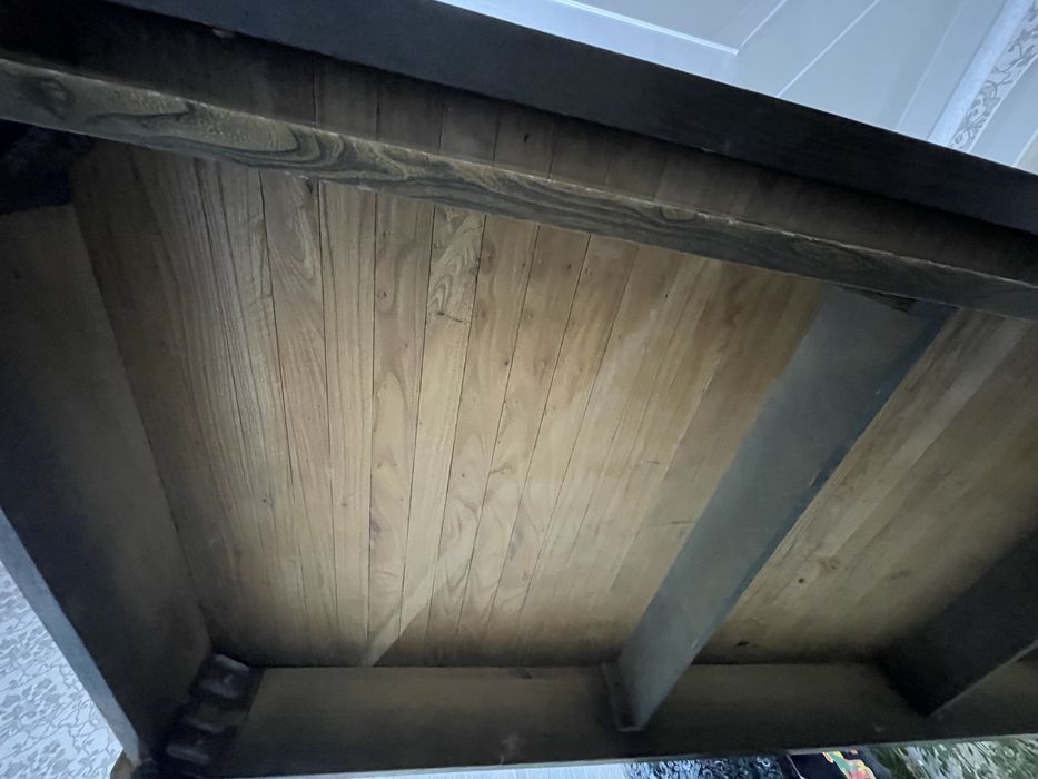 Эксклюзивный стол