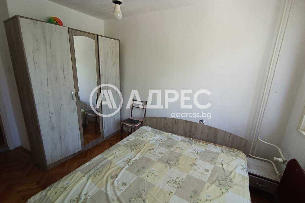 Продава се Тристаен апартамент в Разград, Център - 100 кв.м за 1296 €/кв.м - Снимка #4