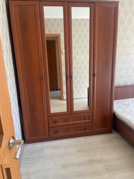 Продам спальний гарнитур