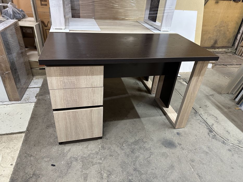 Стол Венус -2. Стол рабочий, с тумбой