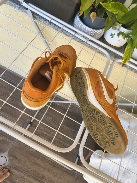 Обувки за зала Nike gato