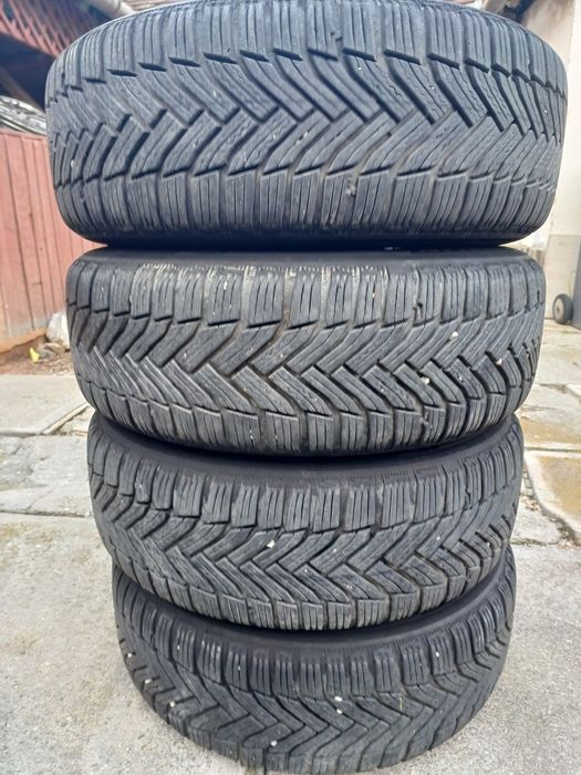 Vand set 4 roți iarnă VW Golf 5  Golf 6  Passat B6 B7, Octavia 2  Leon 2 A3  Michelin Alpin 6 jante originale