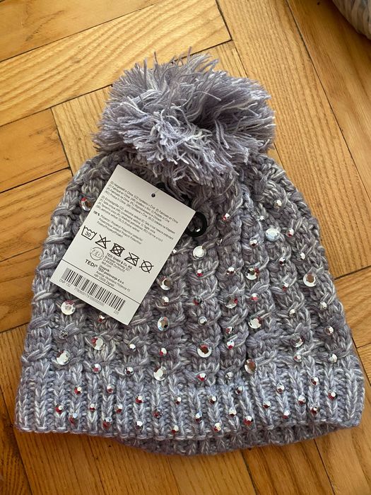 Плетена шапка, нова с етикет