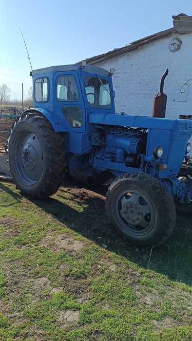 Продается  т 40 двух мостовый