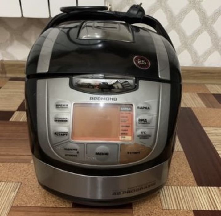 Мультиварка Redmond  RMC M 70