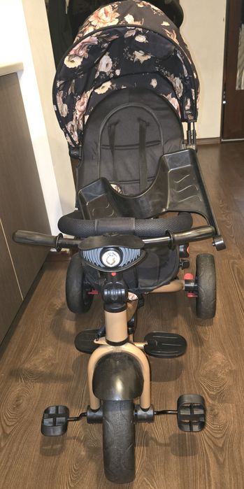 Vând tricicletă copii cu poziție de somn. Folosită aproape deloc!