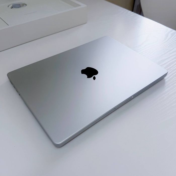 MacBook Pro 14 M3 Pro 18/512 Silver • 100% Battery • Full Box