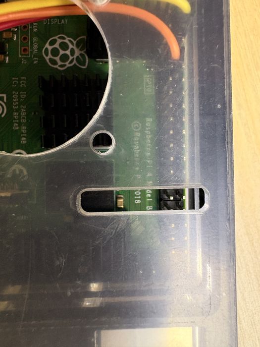Raspberry Pi 4 8GB + корпус, кулер, датчик движения, SD 32GB