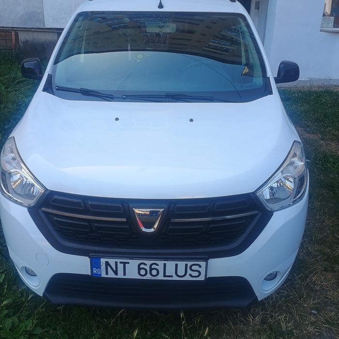 Vind Dacia lodgi 1.6 benzina+GPL din fabrica an fabricație 2019